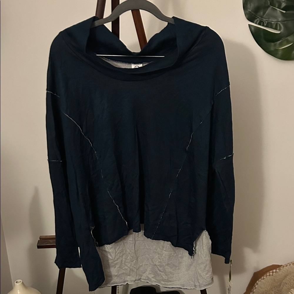 NWT Te Verde Dark Teal Distressed Long Sleeve Top